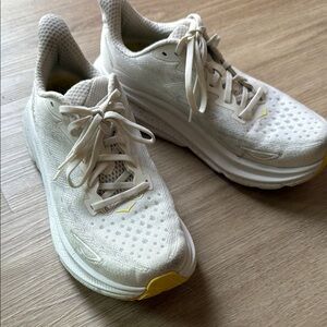Hoka  Clifton 🍋